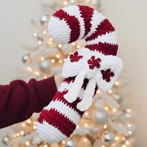 Candy Cane Pillow Crochet Pattern