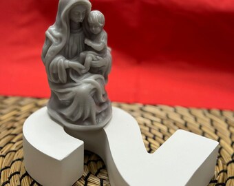 Vela artesanal “María con el Niño” – Vela escultura decorativa