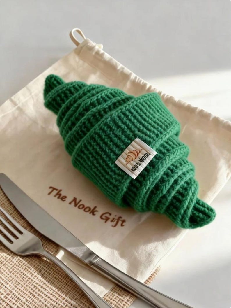 ラズベリーピンクのウールトライアングルスカーフ、ソフトな冬用ネックラップ Forest Green