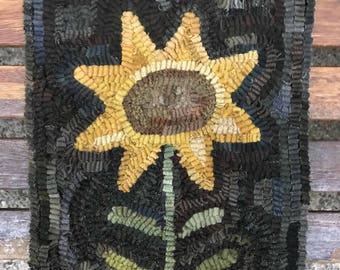 Rug Hooking Pattern Simple Folk Art Sunflower Hooked on Linen or Paper