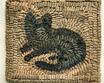 Rug Hooking Pattern Simple Kitty on Linen