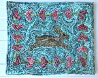 Rug Hooking Pattern ~ Bunny Love ~ on Linen