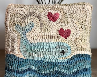 RUG HOOKING KIT - Whale Kisses - on Linen
