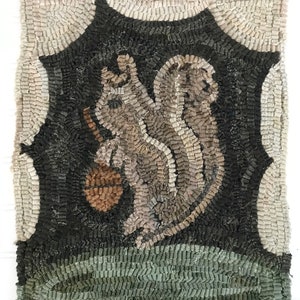 Rug Hooking Pattern ~ Old Mr. Squirrel ~ on Linen