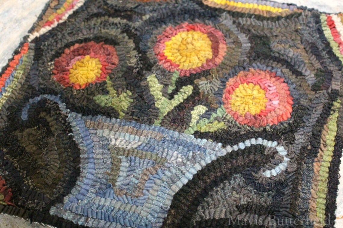 Rug Hooking Pattern Flowers for Lucy {small} on Linen - Etsy
