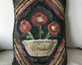 Rug Hooking PATTERN Hit and Miss Flower Basket on Linen