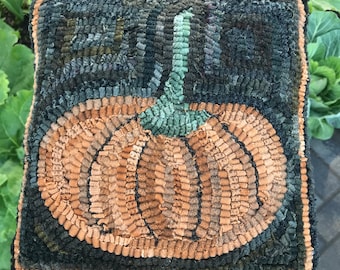 Rug Hooking Pattern on Linen Autumn in The Garden