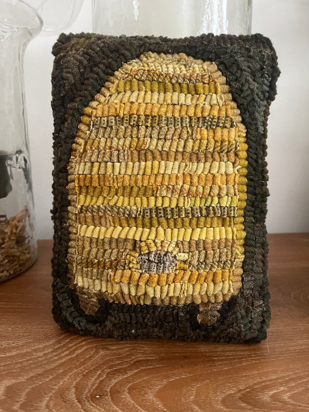 Rug Hooking PATTERN Primitive Folk Art Bee Skep on Linen - Etsy