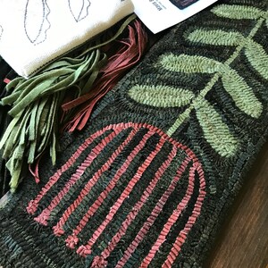 RUG HOOKING KIT - Old Fashioned Tall Tulip on Linen - Etsy