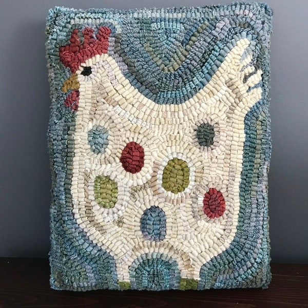 RUG HOOKING KIT - Easter Egger Chicken - on Linen