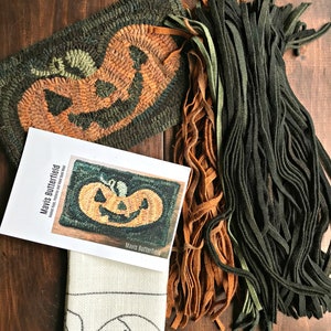 RUG HOOKING KIT - Happy Jack Pumpkin on Linen