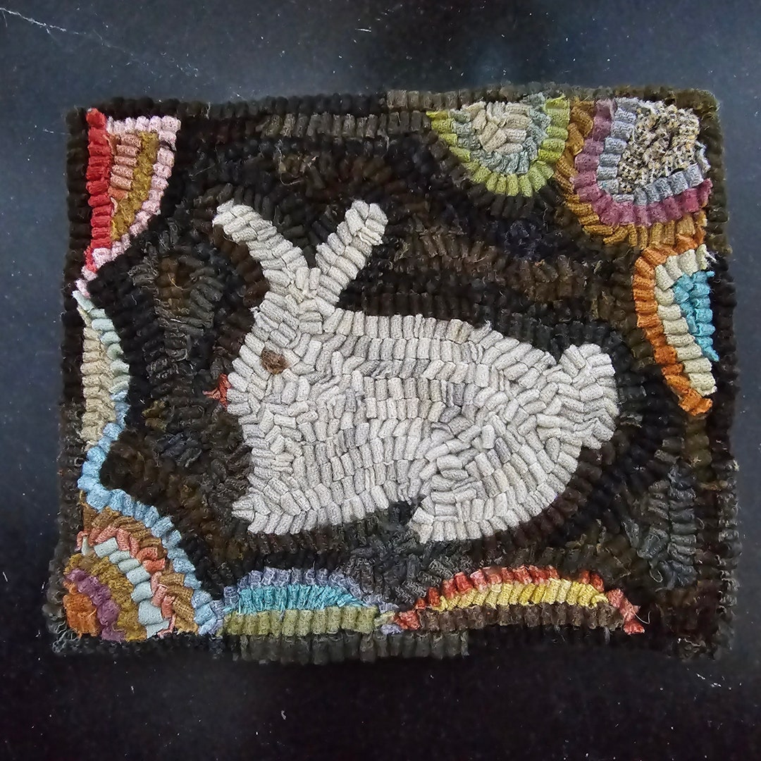 Rug Hooking PATTERN on Linen - Hit and Miss Bunny - Etsy
