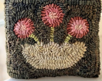 Primitive Folk Art Mini Hooked Rug Penny Circle Flower Basket Pillow