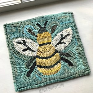 RUG HOOKING KIT - Busy Little Bee on Linen - Etsy