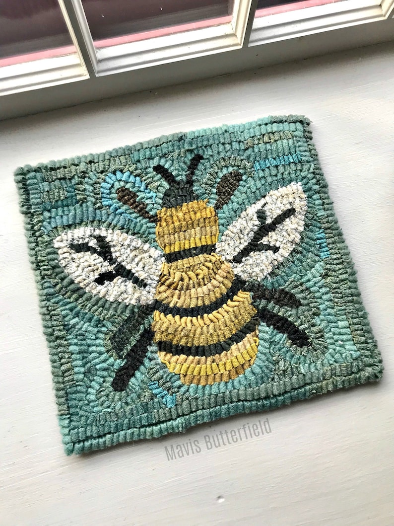 RUG HOOKING KIT - Busy Little Bee on Linen - Etsy