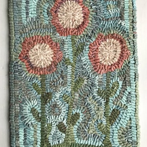 RUG HOOKING KIT Primitive Flowers on Linen with Hand Dyed Wool image 2