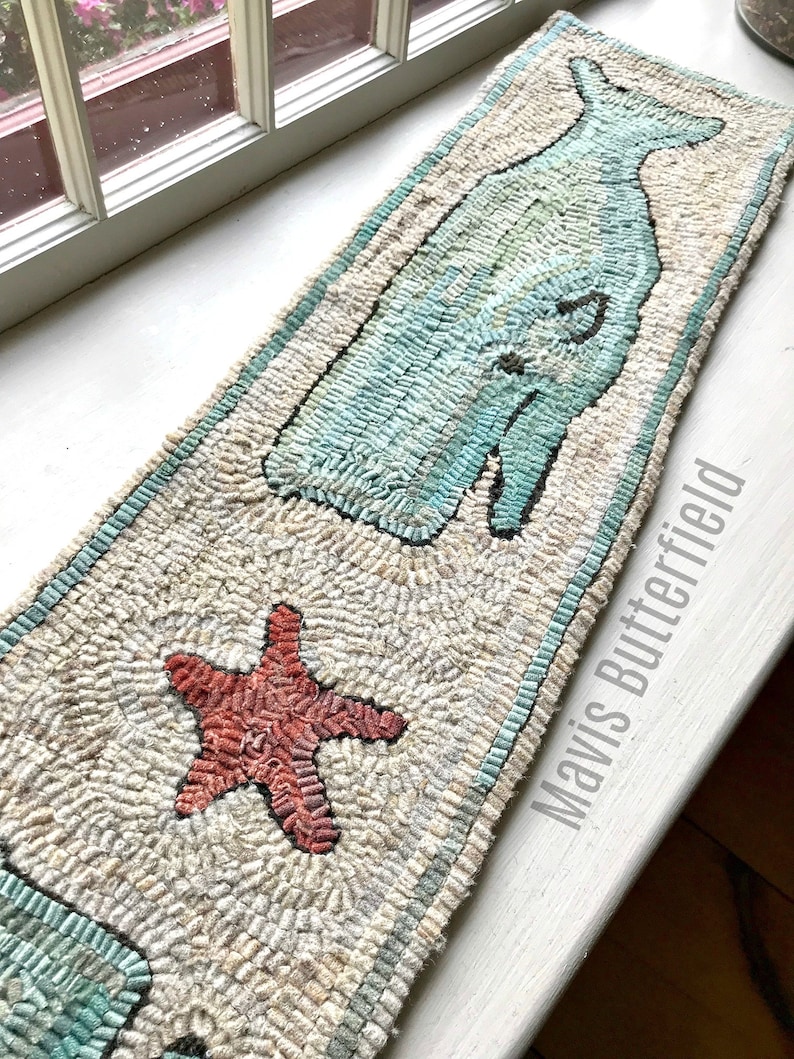 RUG HOOKING KIT Double Nantucket Whale Runner on Linen with Hand Dyed Wool image 4