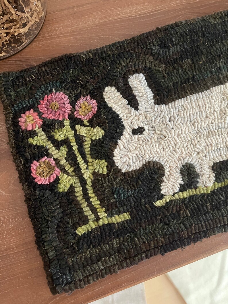 Primitive Wool Rugs Primitive Folk Art Wool Hooked Rug ~ Garden Stalker Bunny - Etsy