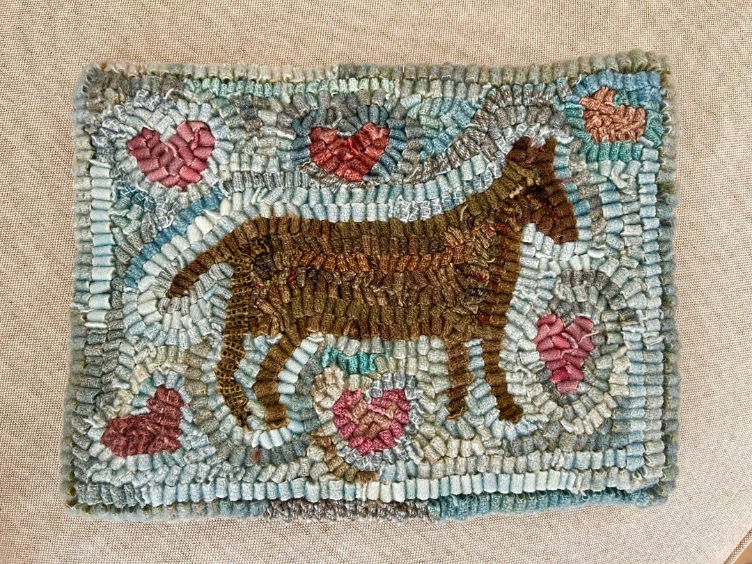 Rug Hooking PATTERN Horse With Hearts on Linen - Etsy