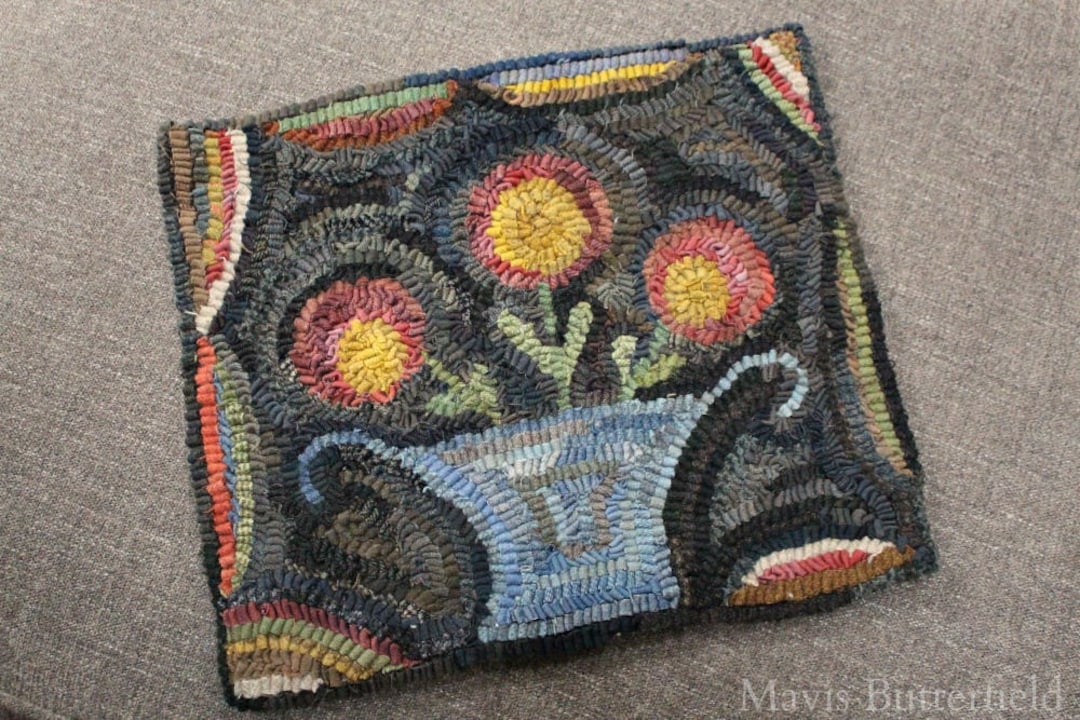 Rug Hooking Pattern Flowers for Lucy {small} on Linen - Etsy