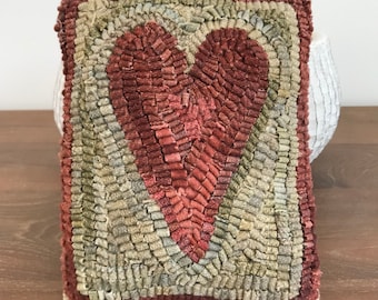 RUG HOOKING KIT - Primitive Folk Art Red Heart on Linen