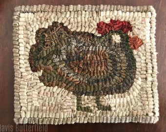 Rug Hooking Pattern Fat Brown Hen on Linen