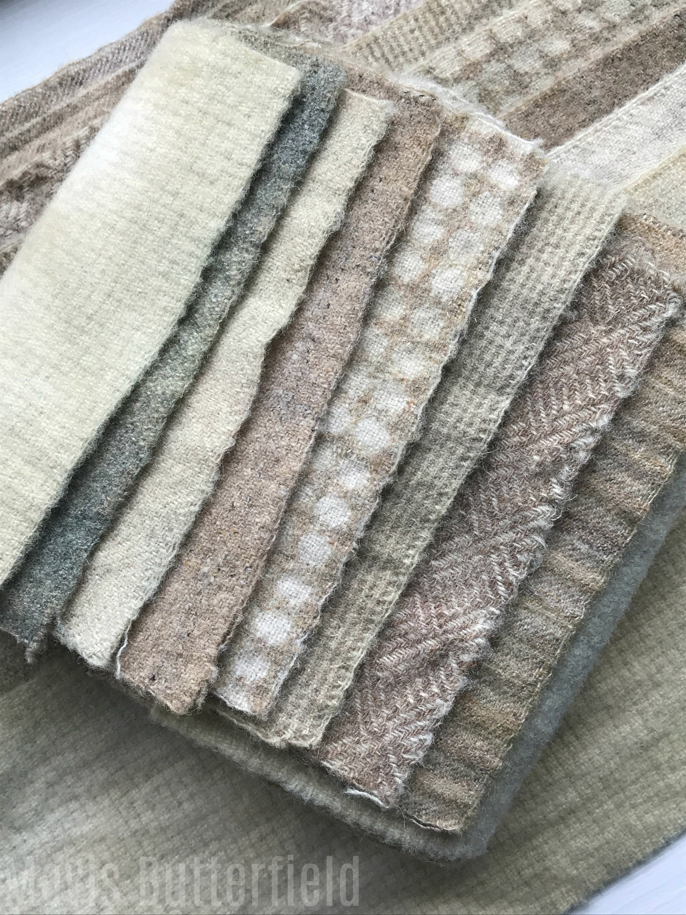 Hand Dyed Wool Fabric, 8 Clam Shell Fat 1/16 Sixteenth for Primitive ...