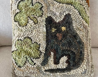 RUG HOOKING KIT - Fat Black Cat with Shamrocks on Linen