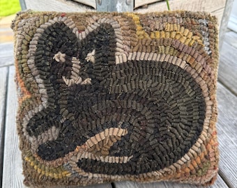 Primitive Wool Folk Art Hooked Rug Old Cat PILLOW