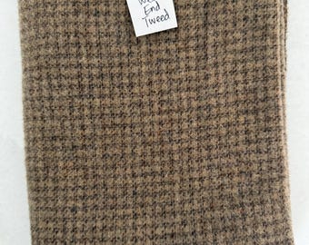 West End Tweed Wool Fabric: Fat Quarter for Rug Hooking (16"x28")