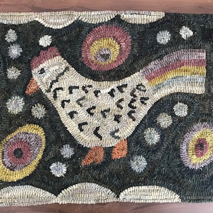 Folk Art Chicken Rug Hooking Hooked PATTERN on Linen  - Early Style ~