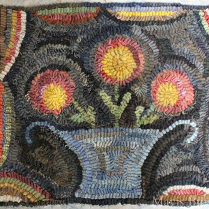 Rug Hooking Pattern Flowers for Lucy {small} on Linen - Etsy