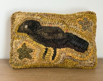 Primitive Wool Folk Art Hooked Rug Old Crow PILLOW ~ Early Style