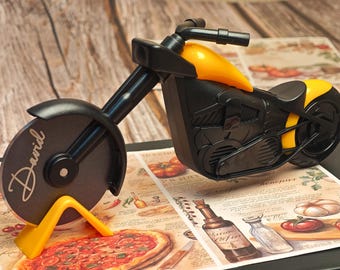 Cortador de pizza personalizado con forma de bicicleta - Regalo de cocina con grabado láser para papás y moteros - Cortador de pizza original