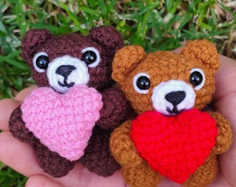 Amigurumi Crochet Bear Pattern – Heart Valentine Gift (PDF Pattern)