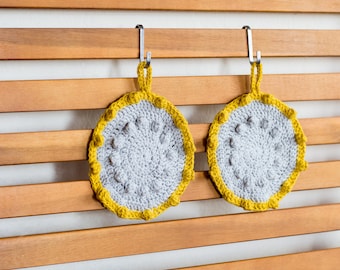 Crochet Cotton Pot Holders in Grey and Mustard Yellow Color, a Set of 2 Natural Pot Holders, Kitchen Accessories, Cooking Gift