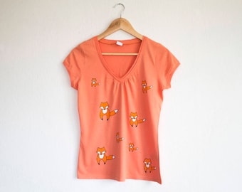 Orange Fox T-Shirt, Size M Hand Painted T-shirt, Woodland Top, Animal Apparel