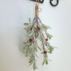 Mistletoe hanging artificial arrangement, Artificial Hanging, Christmas Mistletoe for Festive Holiday Home Decor