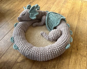 Dragon Pet Bed Crochet Pattern - Digital download