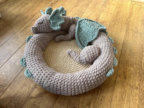 Dragon Pet Bed Crochet Pattern - Digital download