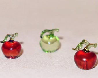 Handmade Glass Apple Pendant Necklace, Red Fruit Charm Jewelry, Artisan Glass