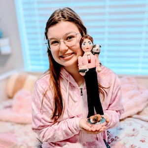 Custom Look-A-Like Nussknacker | Personalisierte Holzfigur | Kinder- oder Familienandenken | Handgefertigte Dekoration
