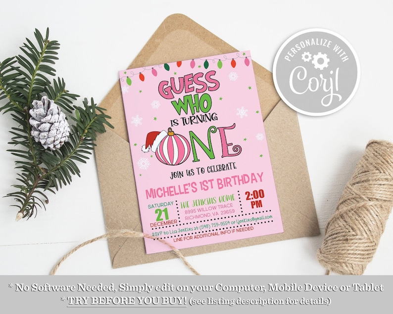 Pu&ograve; includere: Invito di compleanno natalizio rosa e verde con il testo "Indovina chi compie un anno" e un'illustrazione di un cartone animato di una palla di Natale. L'invito include i dettagli per una festa per il primo compleanno di Michelle.