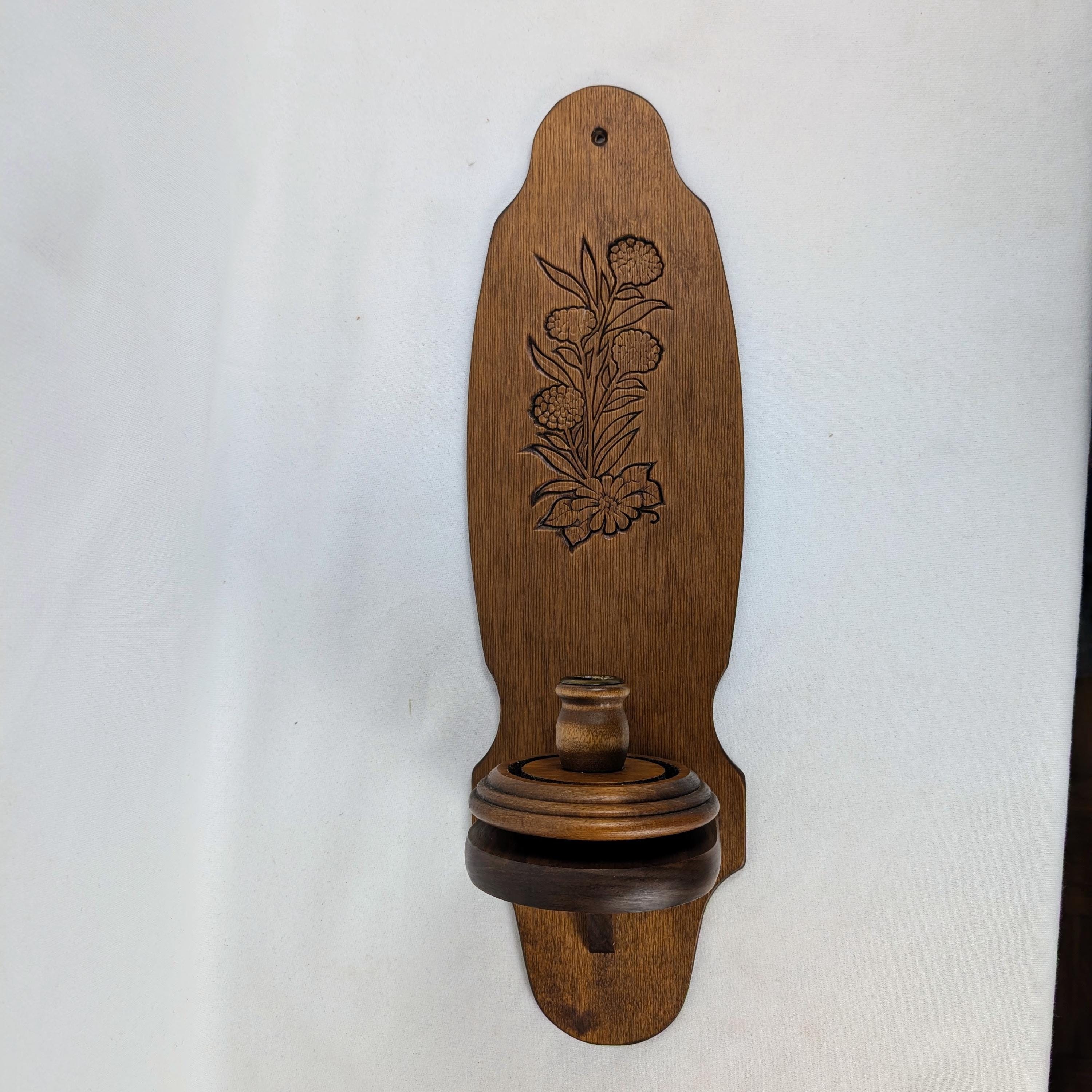 ヴィンテージの花柄彫刻が施された木製キャンドルスタンド - 1970年代