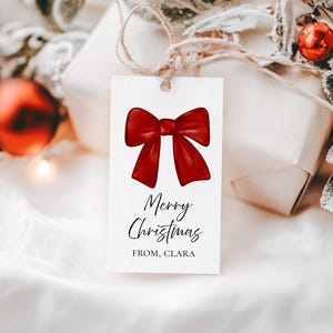 赤いリボンのクリスマスギフトタグ、パーソナライズされたホリデーギフトタグ、メリークリスマスの記念品タグ、ミニマリスト、印刷可能なタグ
