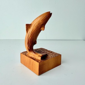 Signed Hand-Carved New Zealand Kauri Wood Leaping Fish Sculpture – Organic Modern Folk Art Decor