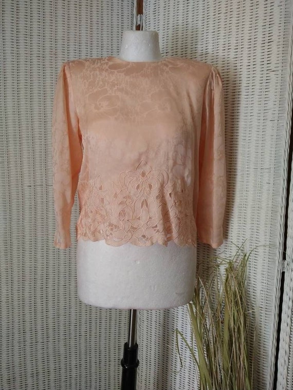 Vintage Peachy Pink 100% Silk 1980s Floral Texture Cutout Blouse 