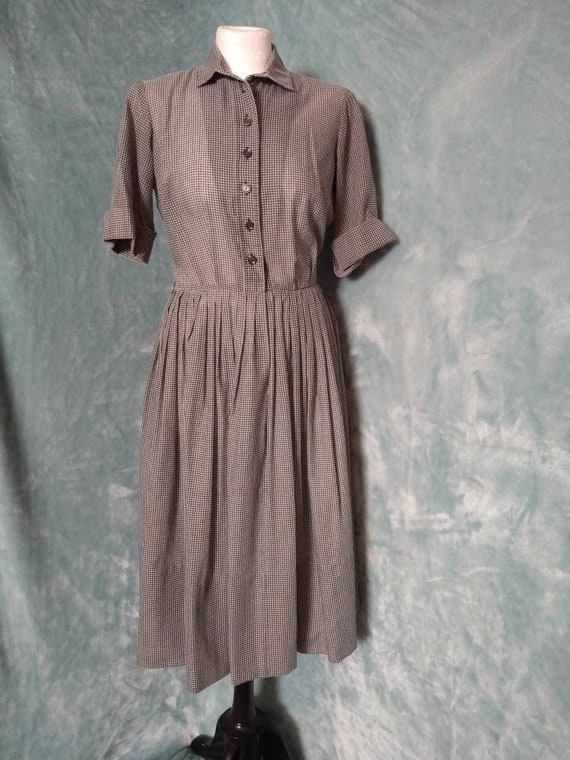 Vintage 1950s 1960s Gray Houndstooth Print Semi S… - image 1