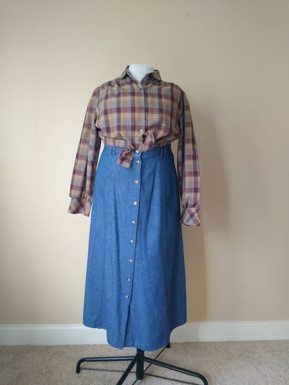 Vintage Light Denim Midi Button Skirt // 100% Cott