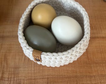 Small crochet basket  decor - cream